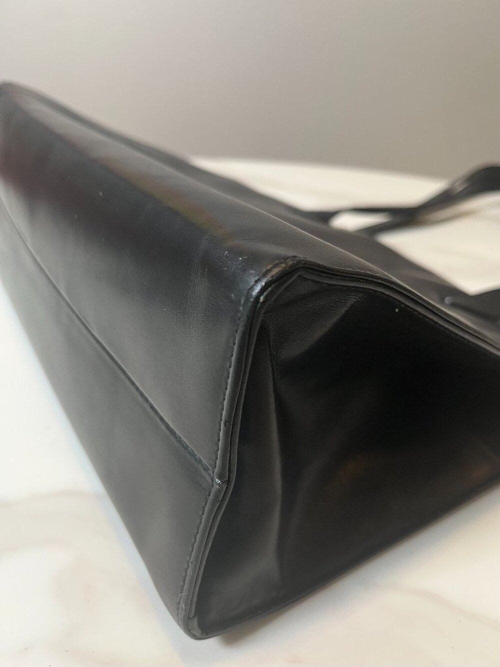 Gucci Tom Ford Vintage Black Leather Shoulder Bag - Picture 9 of 16